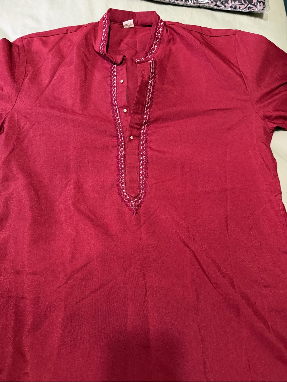 Men's Embroidered Kurta- Burgundy